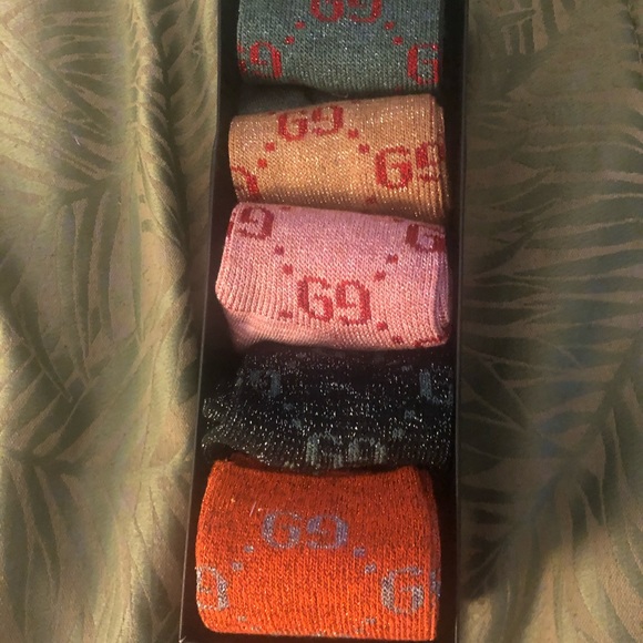 Gucci Red and Green Striped w/ Classic Bee symbol - Picture 6 of 14